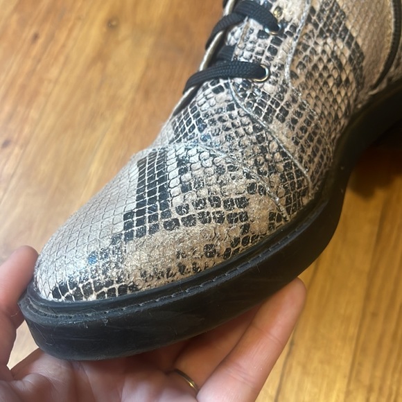 Paolo Shoes| Linea Snake Skin Combat lace up boots, size 8 - Picture 13 of 13